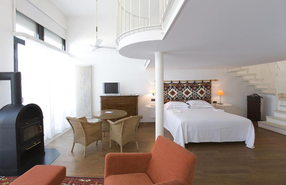 Hotel Emilia Анкона Экстерьер фото